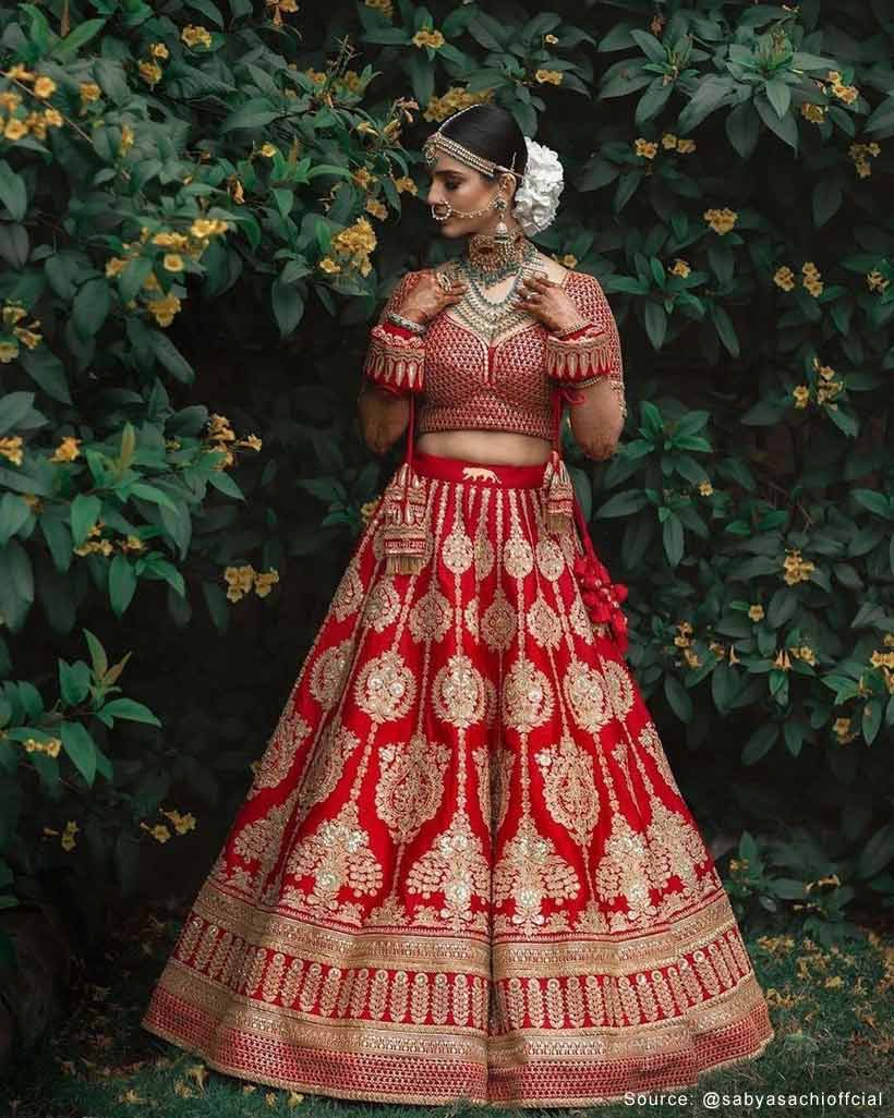 Buy Red embroidered lehenga set by Sulakshana Monga at Aashni and Co